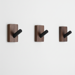 lot trois pateres murales